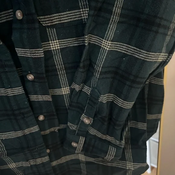 Green Plaid Button-Up Flannel Shirt - Picture 3 of 5